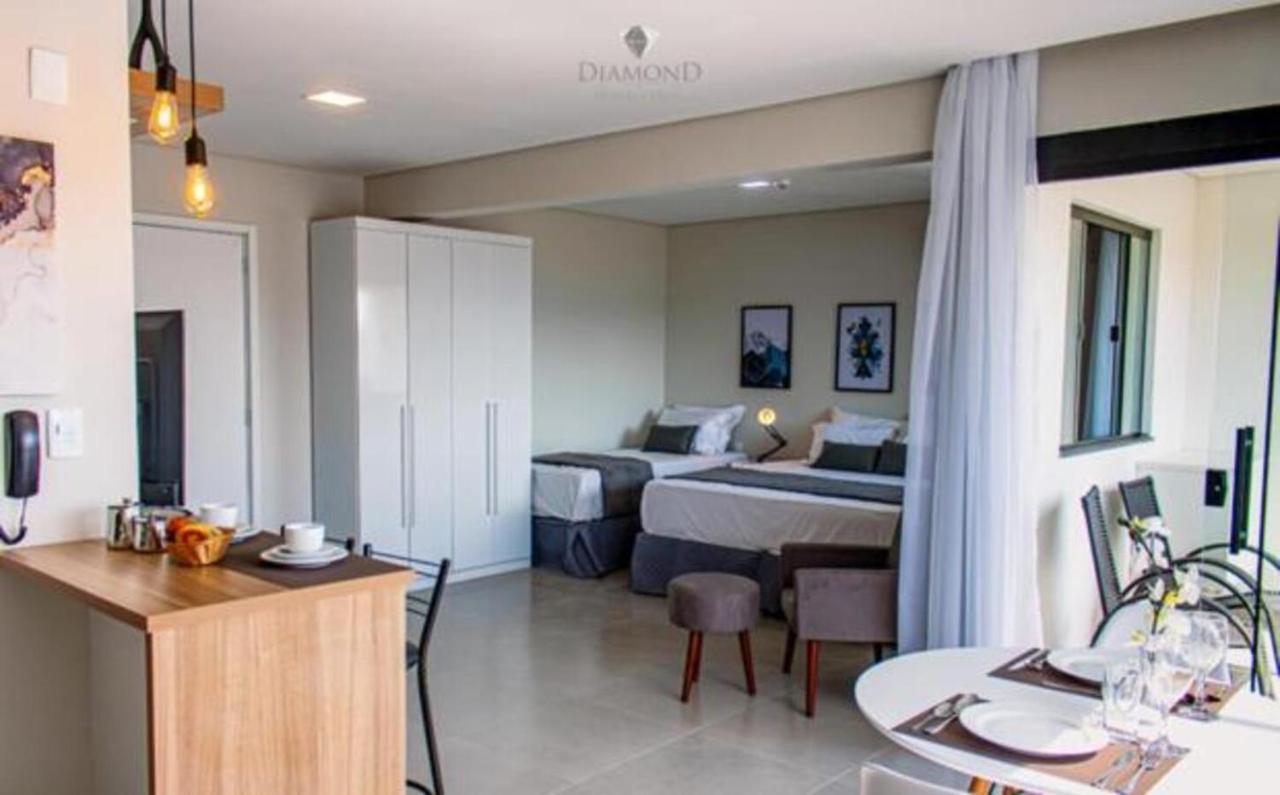 Hotel Diamond E Flats